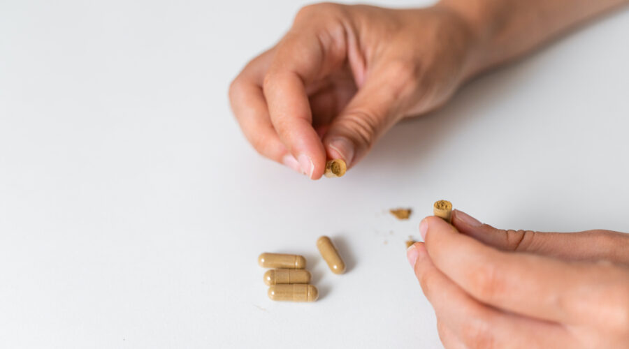 HEMPEARTH - The Complete Guide To Microdosing Psychedelics 4 macrodosing vs microdosing 900x500 2